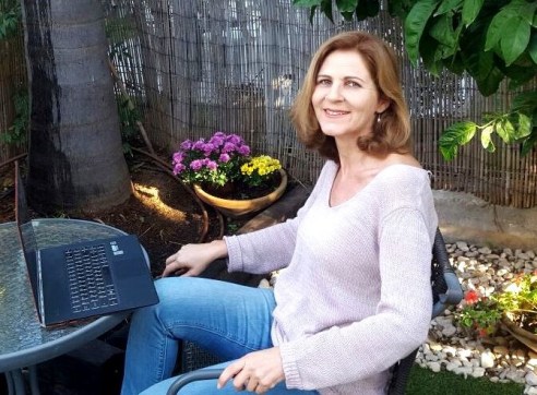 The Lords Inconvenient Vow - Lara_temple-1 (2)